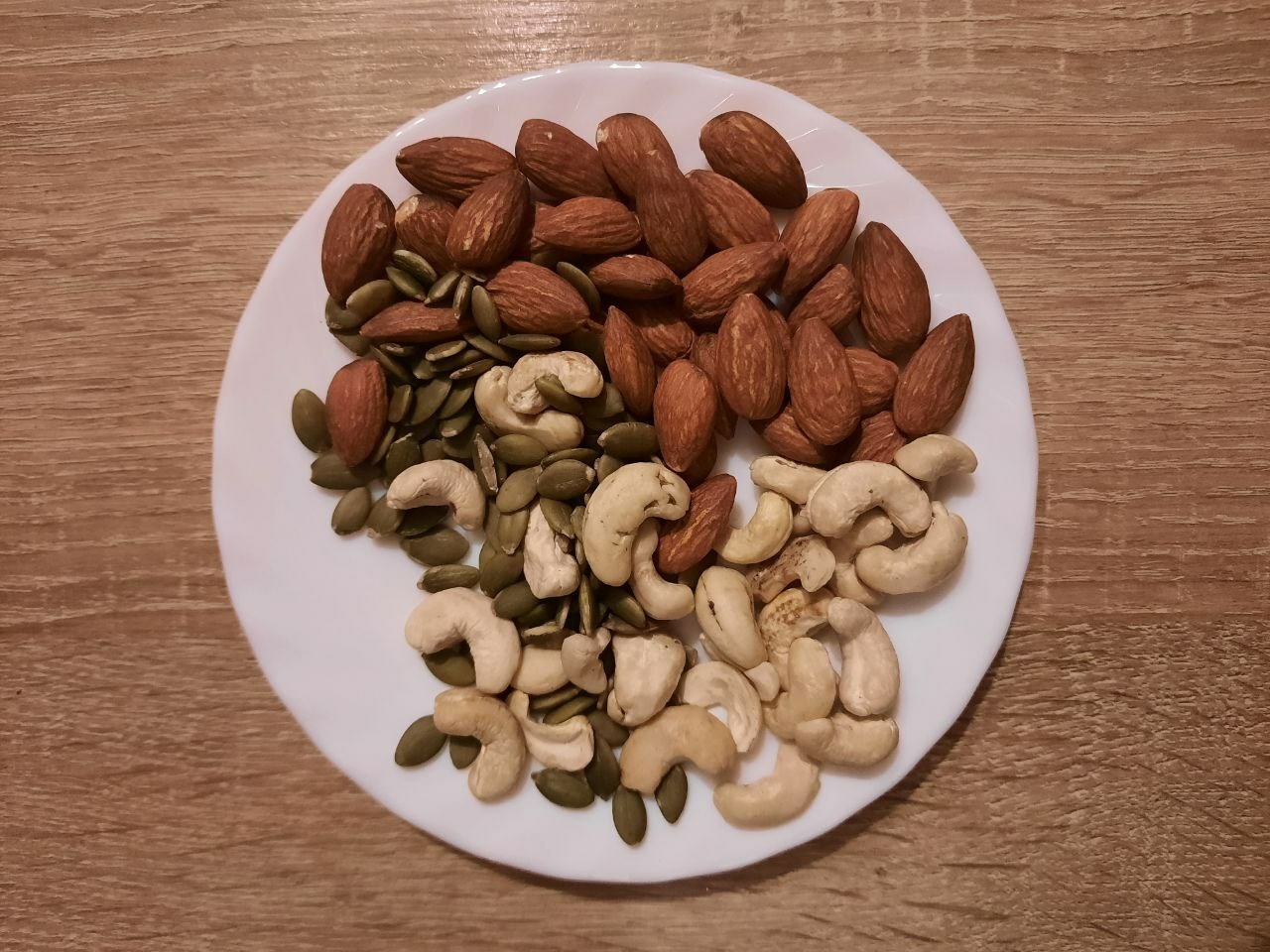 Фото 12 — Какие орехи улучшают состояние кожи?